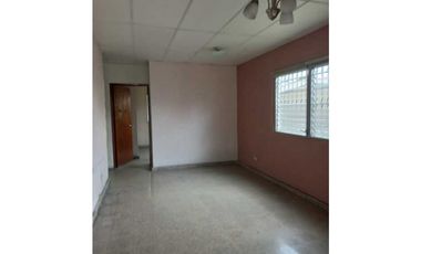 Venta de casa en Cincuentenario