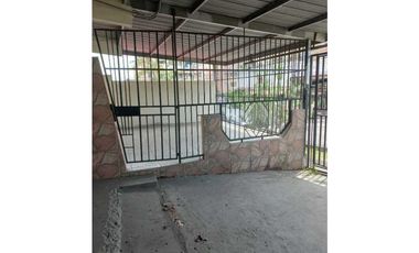Venta de casa en Cincuentenario
