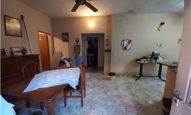 CASA  CALLE WASHINGTON ESQUINA BRUSELAS