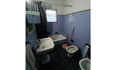 CASA  CALLE WASHINGTON ESQUINA BRUSELAS