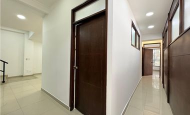 Se Arrienda y/o Vende Local en Santa Gema, Laureles , Medellin