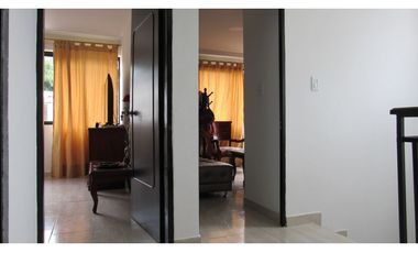 VENTA DE CASA REMODELADA ESQUINERA JARDIN 2 (2 RENTAS INDEPENDIENTES)