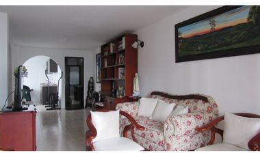 VENTA DE CASA REMODELADA ESQUINERA JARDIN 2 (2 RENTAS INDEPENDIENTES)