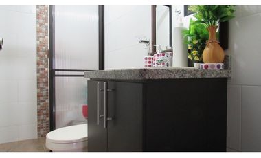 VENTA DE CASA REMODELADA ESQUINERA JARDIN 2 (2 RENTAS INDEPENDIENTES)