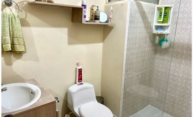 SE VENDE CASA 2do PISO CON AIRE EN LA AMERICA NIZA