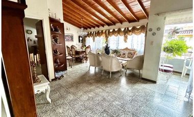SE VENDE CASA 2do PISO CON AIRE EN LA AMERICA NIZA