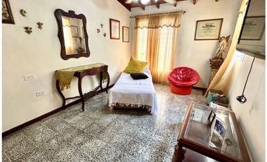 SE VENDE CASA 2do PISO CON AIRE EN LA AMERICA NIZA