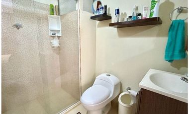 SE VENDE CASA 2do PISO CON AIRE EN LA AMERICA NIZA