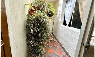 SE VENDE CASA 2do PISO CON AIRE EN LA AMERICA NIZA