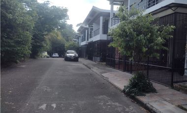 VENTA CASA DOS PISOS QUINTAS DEL BOSQUE -  VILLAVICENCIO