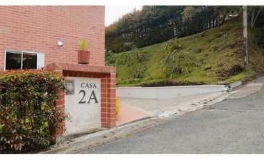 Se Vende Casa en Parcelación San Luis, Envigado