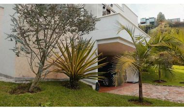 Se Vende Casa en Parcelación San Luis, Envigado