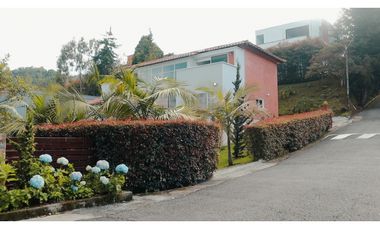 Se Vende Casa en Parcelación San Luis, Envigado