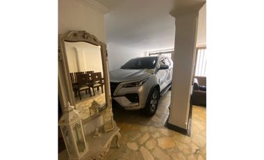 vende casa en corales area 240 acabados de ensueño