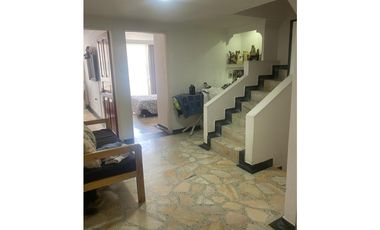 vende casa en corales area 240 acabados de ensueño