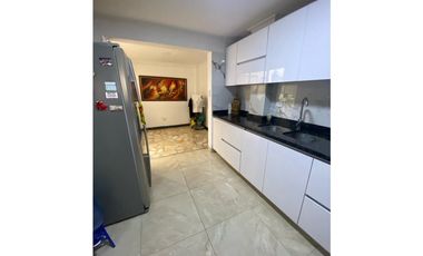 vende casa en corales area 240 acabados de ensueño