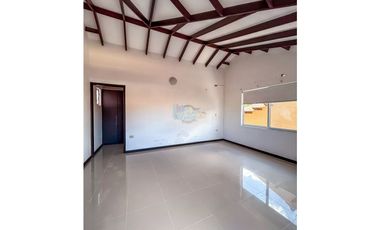 En Venta Casa en Conjunto Cerrado Senderos del Llano 2 (Restrepo)