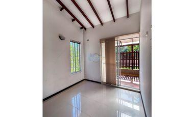 En Venta Casa en Conjunto Cerrado Senderos del Llano 2 (Restrepo)