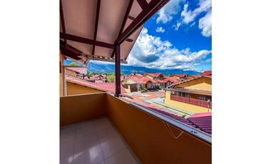 En Venta Casa en Conjunto Cerrado Senderos del Llano 2 (Restrepo)