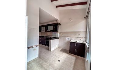 En Venta Casa en Conjunto Cerrado Senderos del Llano 2 (Restrepo)