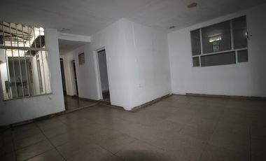 Arriendo de Locales centro de Santa Marta