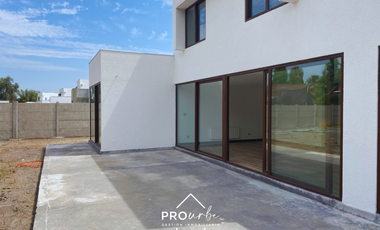 Casa en Venta en Santa Filomena / Parque Las Brisas