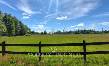 Lindas parcelas en privilegiado entorno