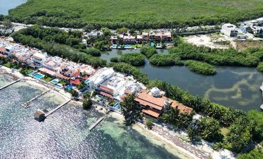 CASA FRENTE A LAGUNA EN CANCUN 4 RECAMARAS COLDWELL BANKER