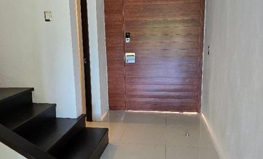 CASA FRENTE A LAGUNA EN CANCUN 4 RECAMARAS COLDWELL BANKER