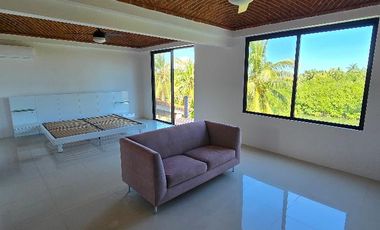 CASA FRENTE A LAGUNA EN CANCUN 4 RECAMARAS COLDWELL BANKER