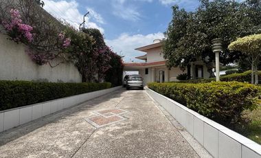 RENTO CASA EN TUMBACO CON SUITE INDEPENDIENTE
