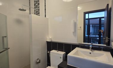 Regent 3 Partly furnished