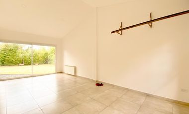 VENTA | CASA DE 4 AMB | BARRIO PRIVADO LAS PRUNAS