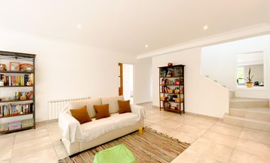 VENTA | CASA DE 4 AMB | BARRIO PRIVADO LAS PRUNAS