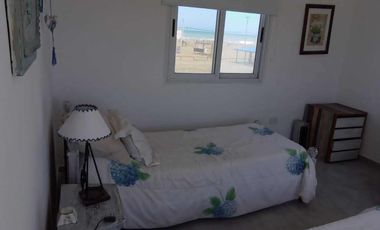 Casa en venta - 2 Dormitorios 1 Baño - Cochera - 300Mts2 - Mar del Sur