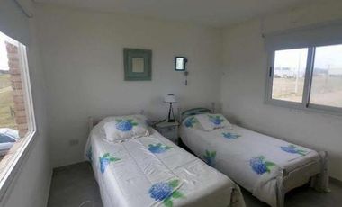 Casa en venta - 2 Dormitorios 1 Baño - Cochera - 300Mts2 - Mar del Sur