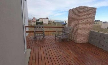 Casa en venta - 2 Dormitorios 1 Baño - Cochera - 300Mts2 - Mar del Sur