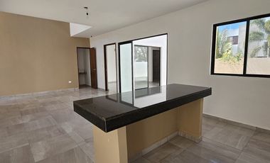 CASA EN PRIVADA  A 500 METROS DE PERIFERICO CON HABITACION EN PLANTA BAJA.