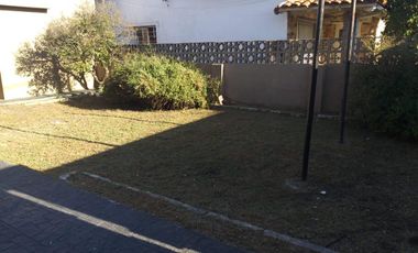 Casa en venta - 3 Dormitorios 2 Baños - Cocheras - 340Mts2 - Ituzaingó