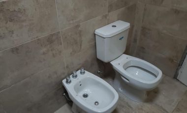 Casa en venta - 3 Dormitorios 2 Baños - Cocheras - 340Mts2 - Ituzaingó