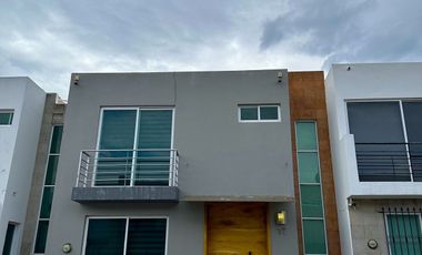 Casa en Renta Coto Naturezza, Bosques de Santa Anita, Tlajomulco de Zuñiga, Jal.
