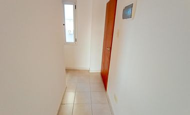 Venta  Departamento en Lanús Este 2 ambientes con balcón al contrafrente