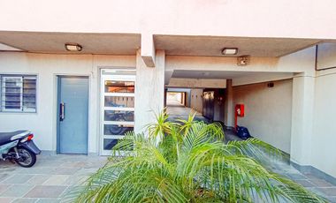 Venta  Departamento en Lanús Este 2 ambientes con balcón al contrafrente