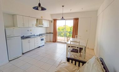 Venta  Departamento en Lanús Este 2 ambientes con balcón al contrafrente