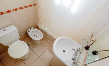 Venta  Departamento en Lanús Este 2 ambientes con balcón al contrafrente