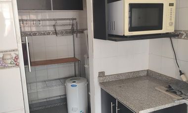 Importante Planta Alta con Entrada Independiente, 6 Amb. (Ideal uso Comercial o Vivienda)