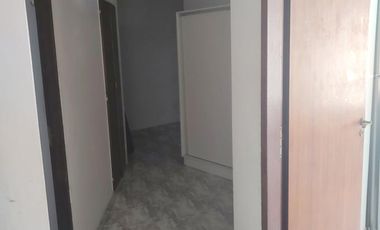 Importante Planta Alta con Entrada Independiente, 6 Amb. (Ideal uso Comercial o Vivienda)