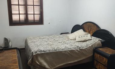 Importante Planta Alta con Entrada Independiente, 6 Amb. (Ideal uso Comercial o Vivienda)