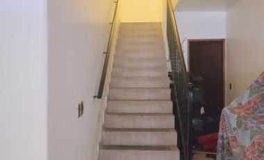 Importante Planta Alta con Entrada Independiente, 6 Amb. (Ideal uso Comercial o Vivienda)
