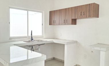 Venta de Casa de 1 Planta en Esquina frente a Jardín en Villa de Álvarez